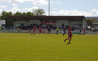 Fußball 1. Herren: Siegesserie hält auch in Bunde – 2:1-Sieg